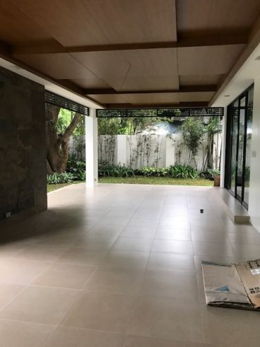 "5 Bedroom House for Rent in South Forbes, Makati City"03