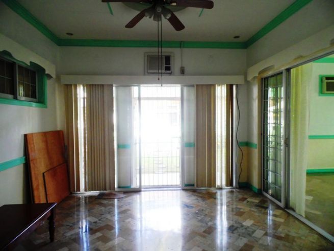 House and Lot for Rent in Cutcut Angeles City04