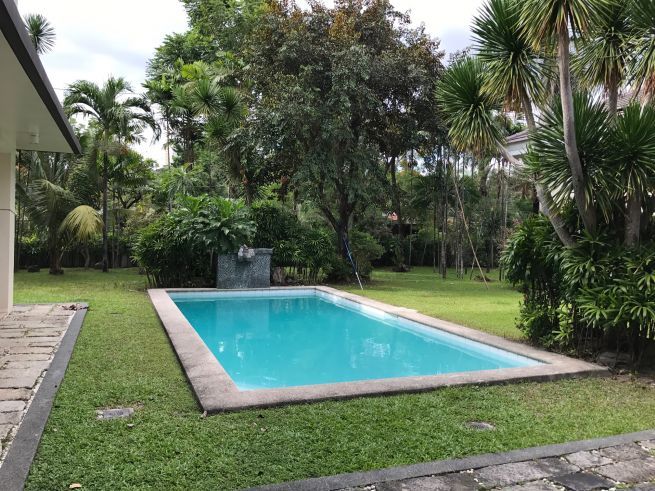 "House for Rent in South Forbes, Makati City"03
