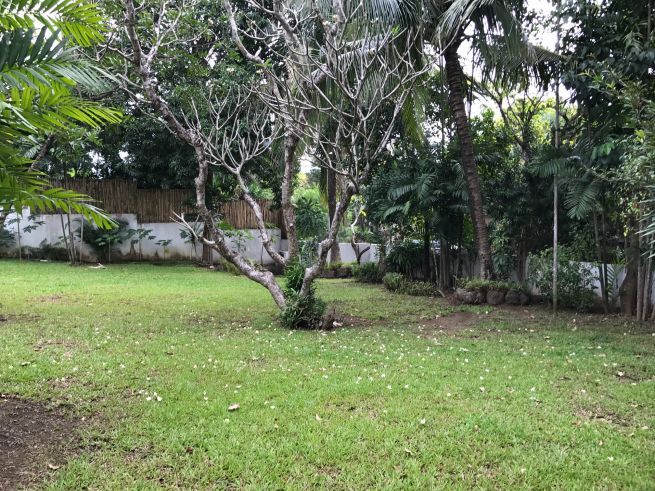 "House for Rent in South Forbes, Makati City"04