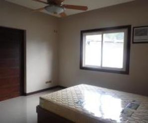 Modern House with Bathrooms in each Bedroom for rent - P65K02