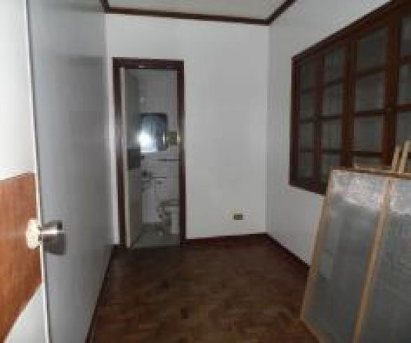 1 Storey House inside a gated Subdivision near Nepo Mall for rent @ on05