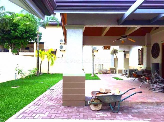 4 Bedroom Furnished Bungalow House and Lot for Rent Near Holy Angel Un04