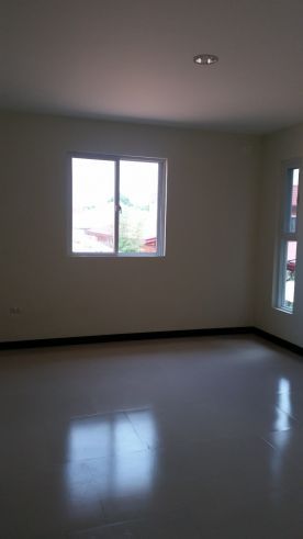 4 Bedroom Brand New Duplex House and Lot for Rent04