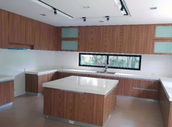 "Luxurious 4 Bedroom House and Lot for Rent in Forbes Park, Makati City"04