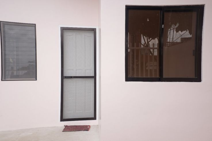 "Bungalow House with 2 BR, 1 toilet n bath V Rama Avenue Cebu City"04