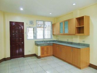 "4 Bedrooms House and Lot for Rent in Guadalupe, Cebu City"02