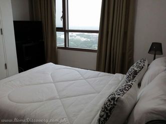 2Br Condo (The Residences At Greenbelt)02