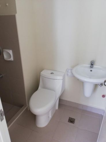 FOR RENT: Unfurnished 3BR Unit in Avida Tower Verte03