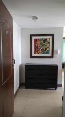for rent 2 br fully furnished condominium  at ridgewood towers taguig03