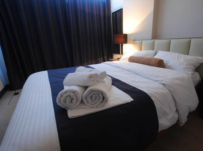 1 bedroom unit for Rent in 8 Newtown Boulevard Cebu04