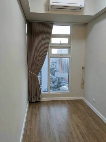 For Rent two bedroom Kroma Tower Makati City03