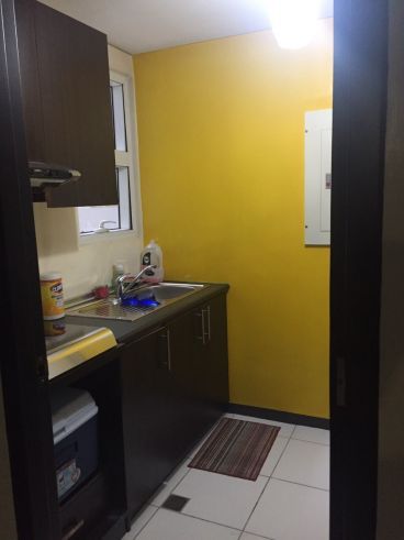 Columns Ayala Makati 1BR with parking for Lease04