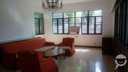Dasma Makati House for Lease lot Area 981 sqm 2bedroom with pool P185K02