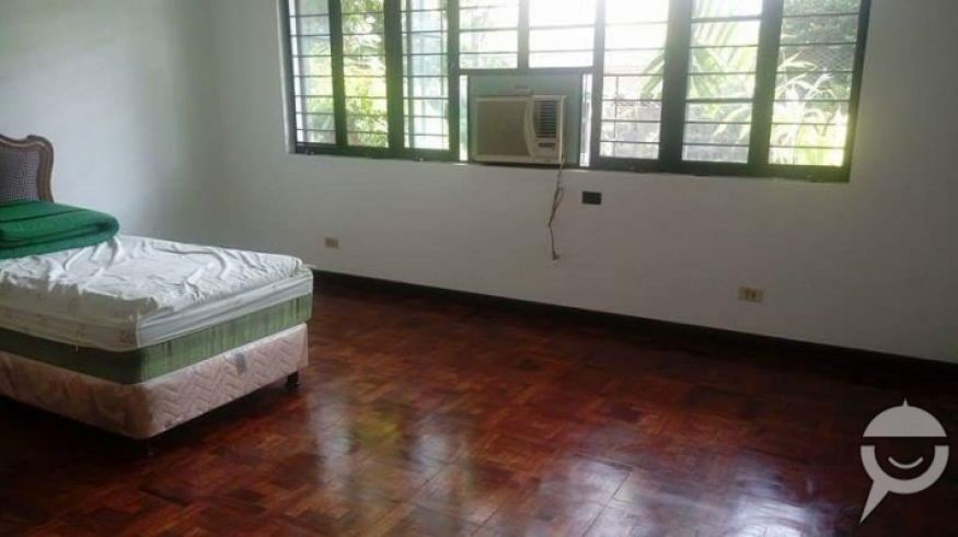 Dasma Makati House for Lease lot Area 981 sqm 2bedroom with pool P185K04