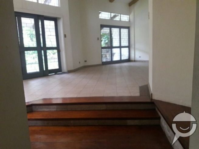 HOUSE &amp; LOT FOR RENT (AYALA HEIGHTS)03