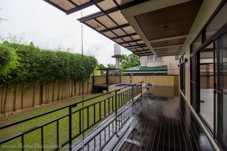 5Br House (Dasmarinas Village)03