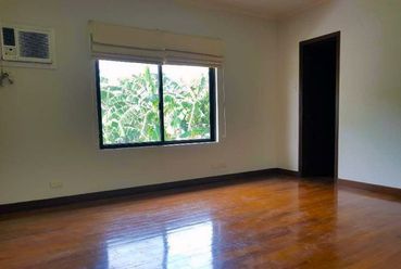 Stylish 4 Bedroom House and Lot for Rent in San Lorenzo Village02