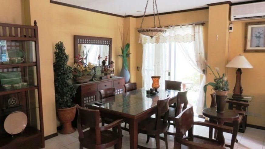 "House for rent in Guadalupe , Cebu City"03