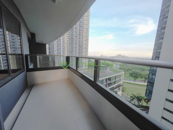 Spacious 2-Bedroom condo unit semi furnished in Arya Residences Tower03