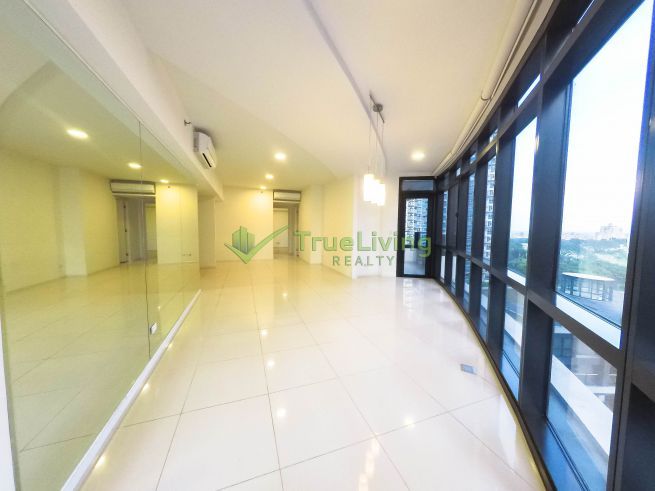 Spacious 2-Bedroom condo unit semi furnished in Arya Residences Tower04