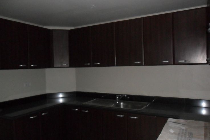 3 Bedroom Condo w Parking McKinley Garden Villas Taguig03