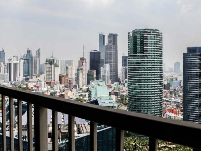 "3BR, Semi Furnished condo in One Rockwell"03
