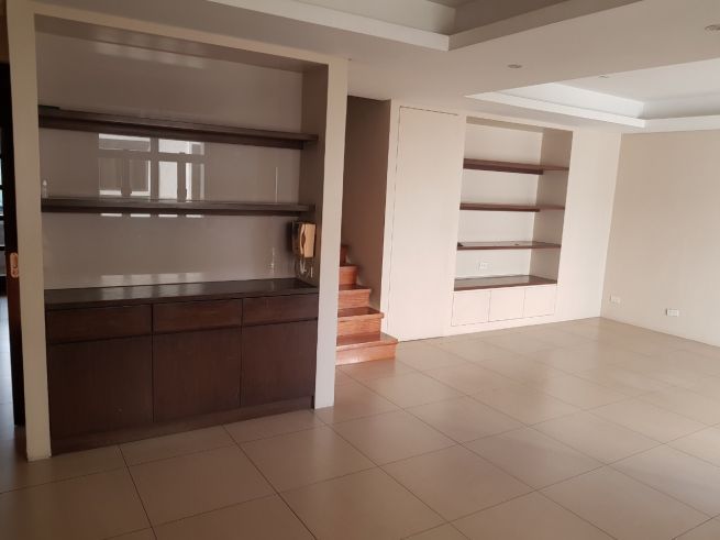 For Lease: Spacious 2 Bedroom semi-furnished unit in Wack Wack Heights04