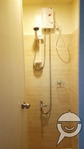 Studio unit with Internet for Rent03