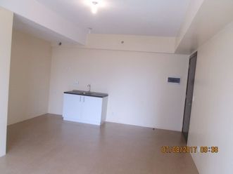 "2 bedroom condo in BGC, the fort for lease"02