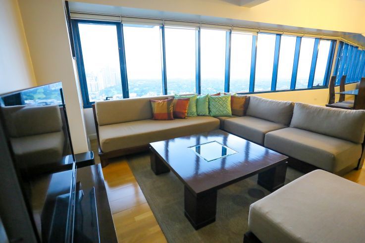 Three bedroom unit in One Rockwell West Tower for rent04