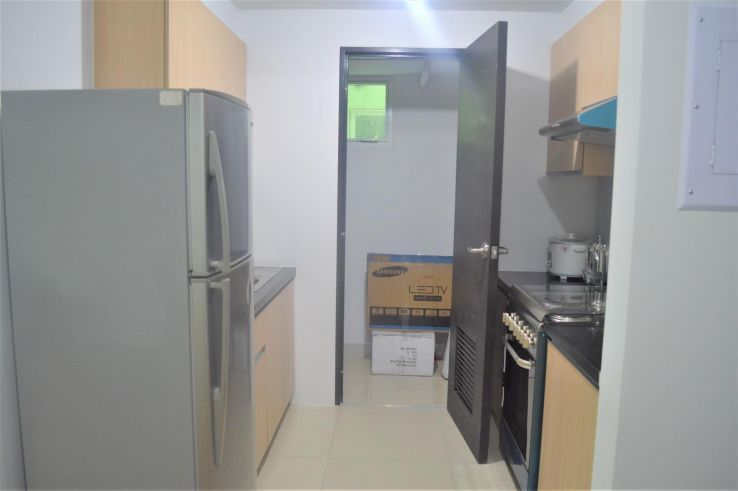 Fully Furnished One Bedroom 1BR at the Meranti of Two Serendra04