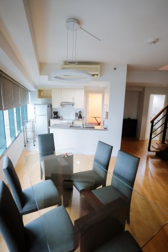 Three bedroom unit in One Rockwell East Tower04