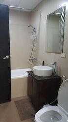 For rent 1 bedroom Furnished condo in Sapphire Residences02