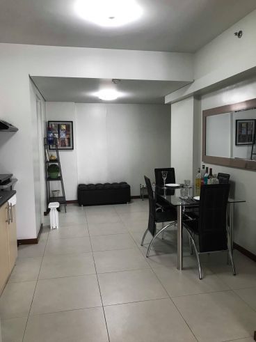 1 Bedroom The Columns Legazpi Village Makati03