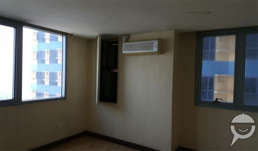 For RENT: Semi Furnished 1 Bedroom at Pearl of the Orient Ermita04