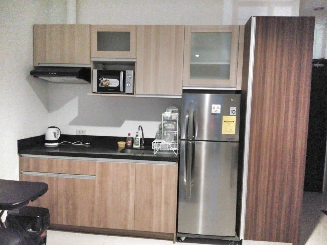 Furnished &amp; Spacious Studio Condo Unit for Rent -- Along Lacson St04