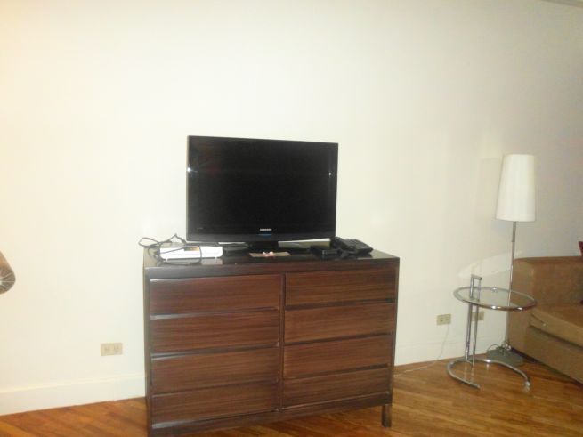 1 Bedroom for lease in Amorsolo Rockwell Makati04