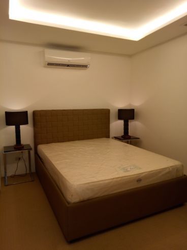 For Rent: 2 Bedroom Alphaland Makati Place04