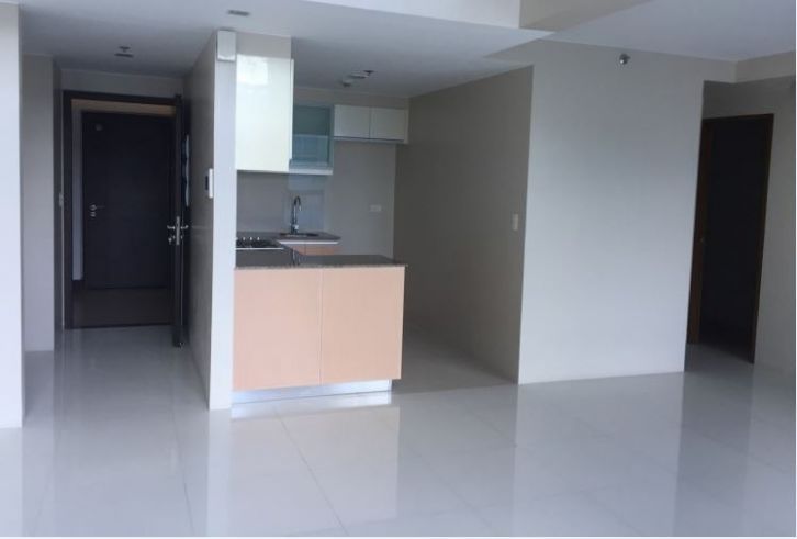 Spacious Condo for Rent (Eastwood) with PARKING03