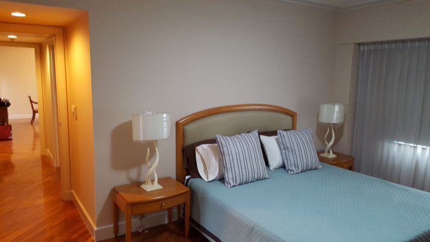 "Rockwell Hidalgo 2BR Condo Rent Makati City, REMAX Central"04