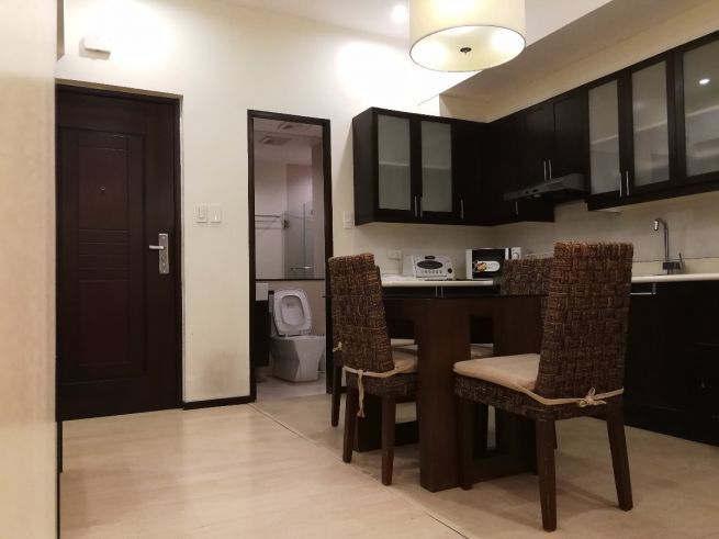Rent: Large Studio in BGC near Burgos Circle03