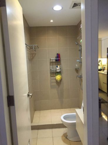 Rent: Large 1 Bedroom in BGC with Balcony near Bonifacio High Street03