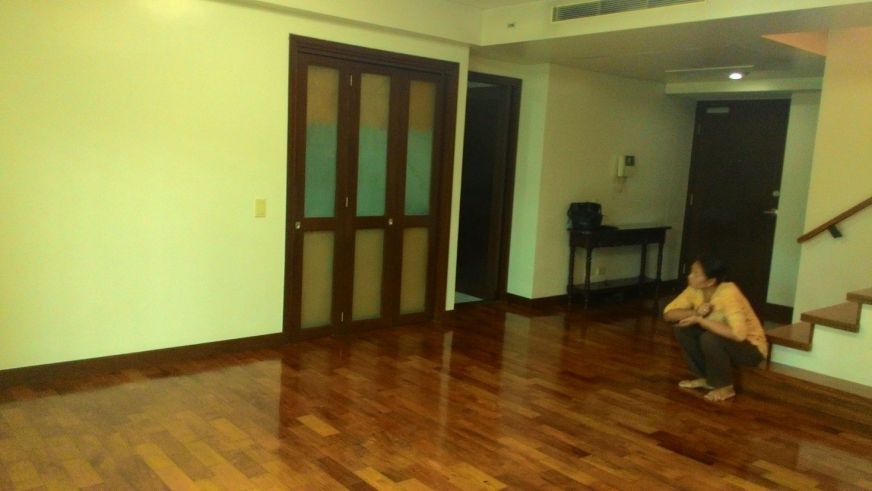 126 sq.m. Bi - level 2BR condo unit in Laguna Tower at The  Residences01