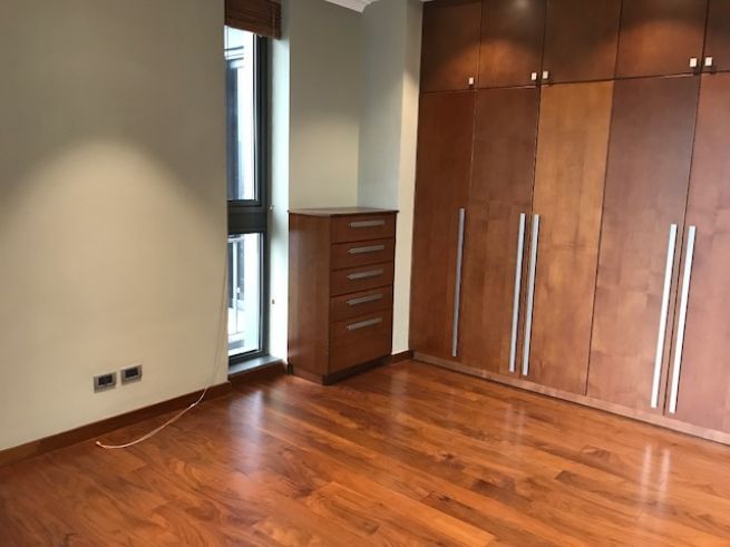 "3 BR Condominium for Rent in Essensa, Bonifacio Global City"03