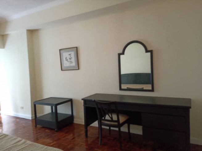 Salcedo Village  2BR with Balcony FOR RENT Makati City04
