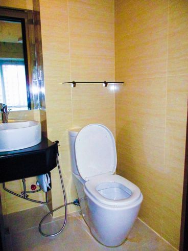 1 bedroom unit for Rent in One Central Fully Furnished04