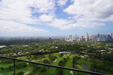 3br condo For rent in BGC Global City Fort Bonifacio TAguig02