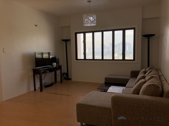 Fully Furnished One Bedroom Condo Unit for Rent in One Orchard Road in04