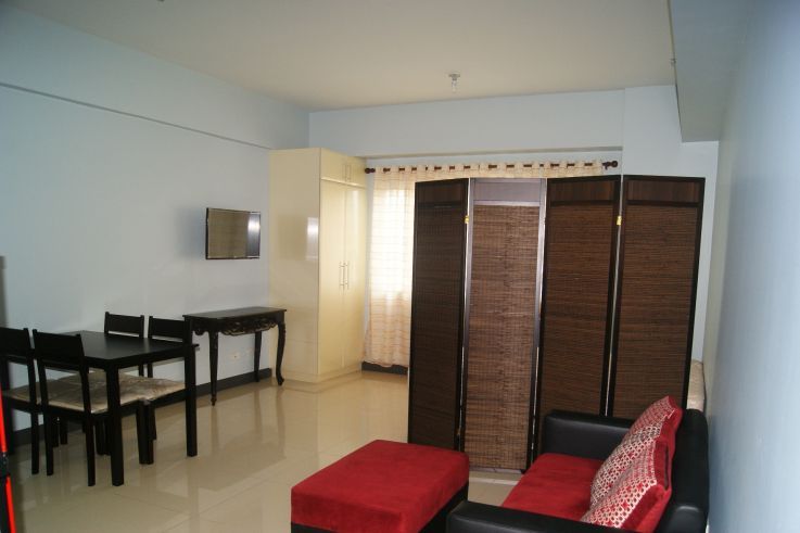 For Rent Deluxe Condo Furnished at Morgan Residences McKinley Taguig03